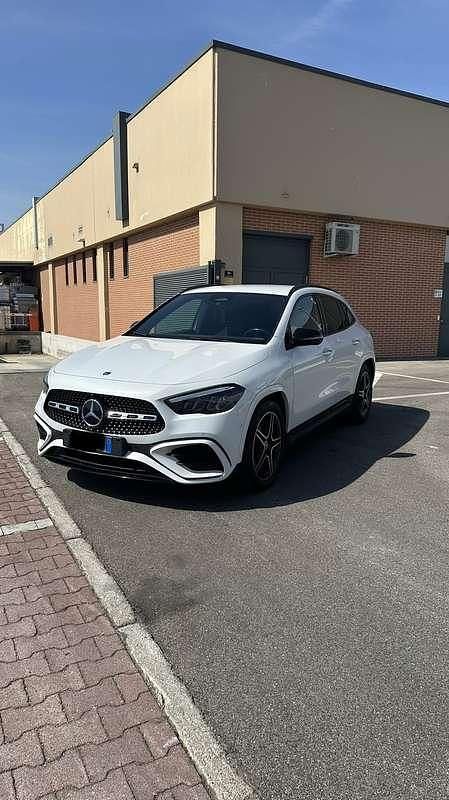 Usata Mercedes GLA200 Premium 150 CV (110 kW) 2024 SUV