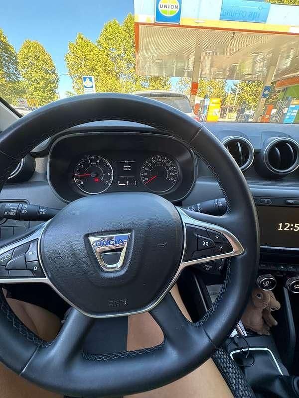 Usata Dacia Duster Anniversary 101 CV (74 kW) 2021 Oro SUV