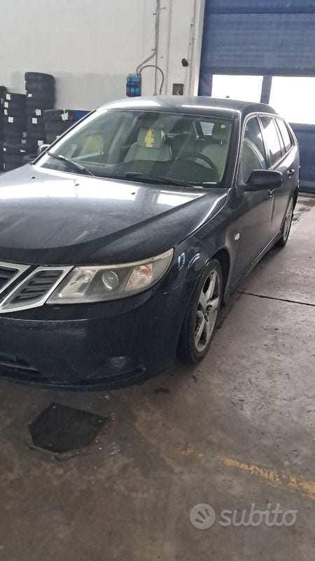 Nero Usata 2008 Saab 9-3 Station wagon | 1000 € (Super prezzo) - Immagine 1/2