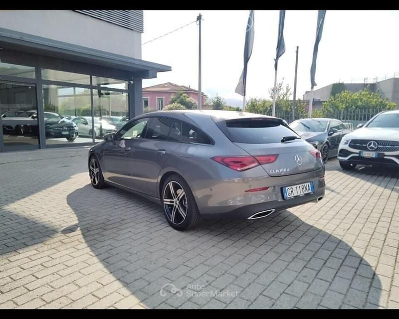 Usata Mercedes CLA180 116 CV (85 kW) 2023 Gray Berlina