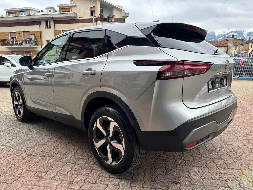 Usata Nissan Qashqai N-Connecta 140 CV (102 kW) 2024 Grigio SUV