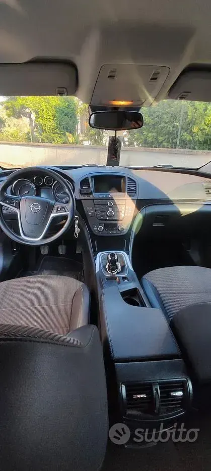 Usata Opel Insignia 130 CV (95 kW) 2013 Bianco Station wagon