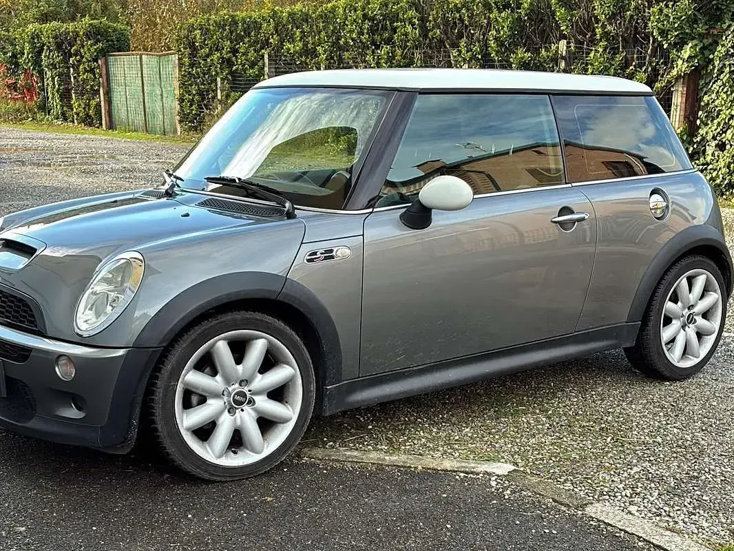 Usata Mini Cooper S 163 CV (119 kW) 2003 Grigio Utilitaria