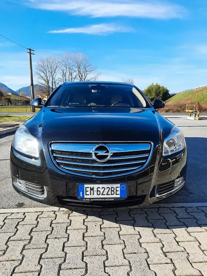 Usata Opel Insignia Cosmo 160 CV (117 kW) 2012 Nero Station wagon