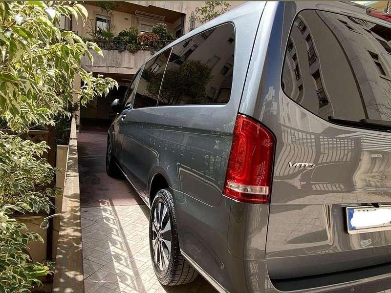 Begagnad Mercedes Vito 190 HK (139 kW) 2023 Grå Van