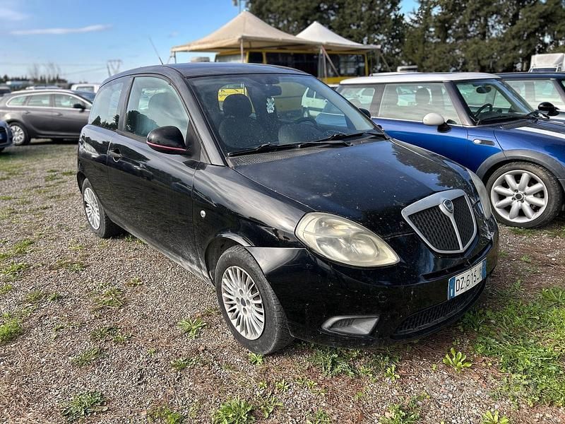Usata Lancia Ypsilon 77 CV (56 kW) 2009 Marrone Utilitaria