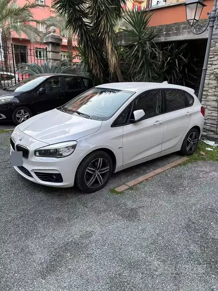 Usata BMW 218 Sport Line 150 CV (110 kW) 2017 Bianco Station wagon