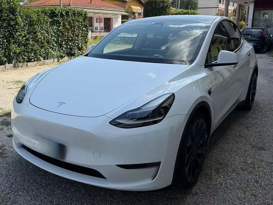 Usata Tesla Model Y Performance 155 kW (211 CV) 2023 Bianco SUV