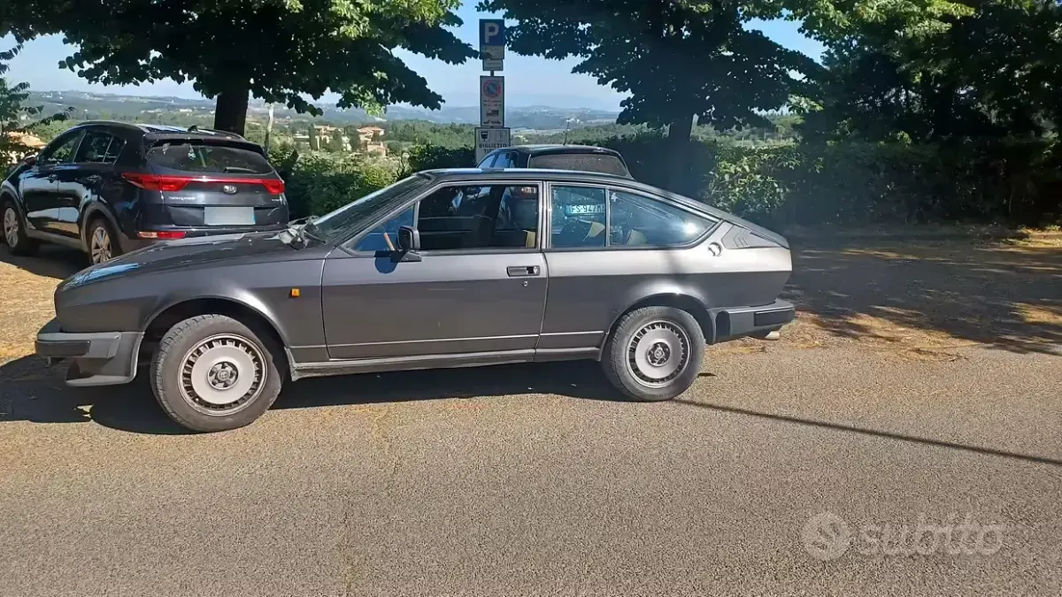 Usata Alfa Romeo Alfetta 158 CV (116 kW) 1982 Marrone Coupé