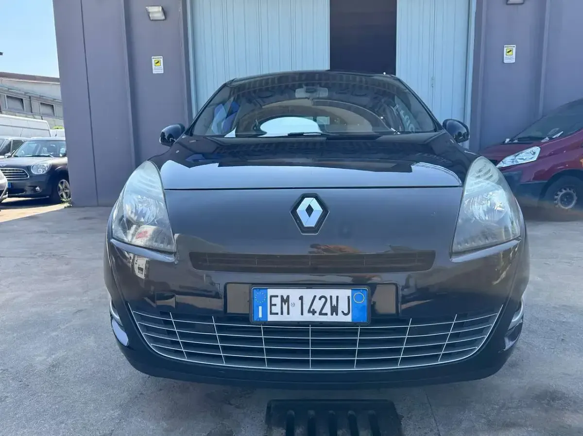 Usata Renault Scénic III Luxe 131 CV (96 kW) 2012 Nero Monovolume
