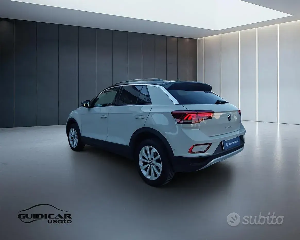 Usata VW T-Roc Edition 116 CV (85 kW) 2024 Giallo SUV