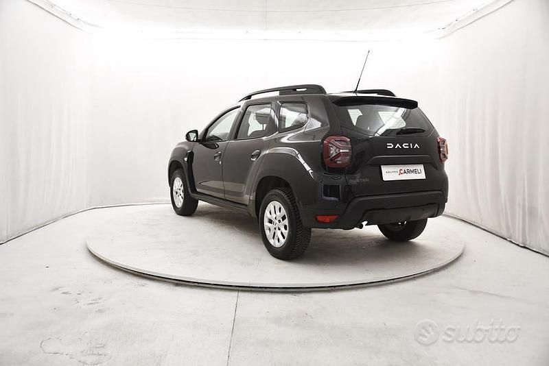 Usado Dacia Duster Expression 101 CV (74 kW) 2023 Negro SUV