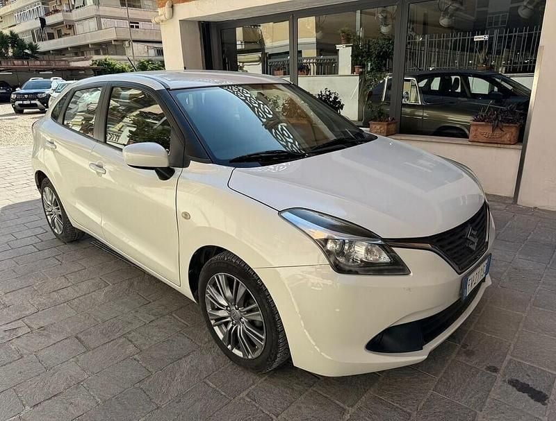 Usata Suzuki Baleno 89 CV (65 kW) 2019 Bianco Utilitaria