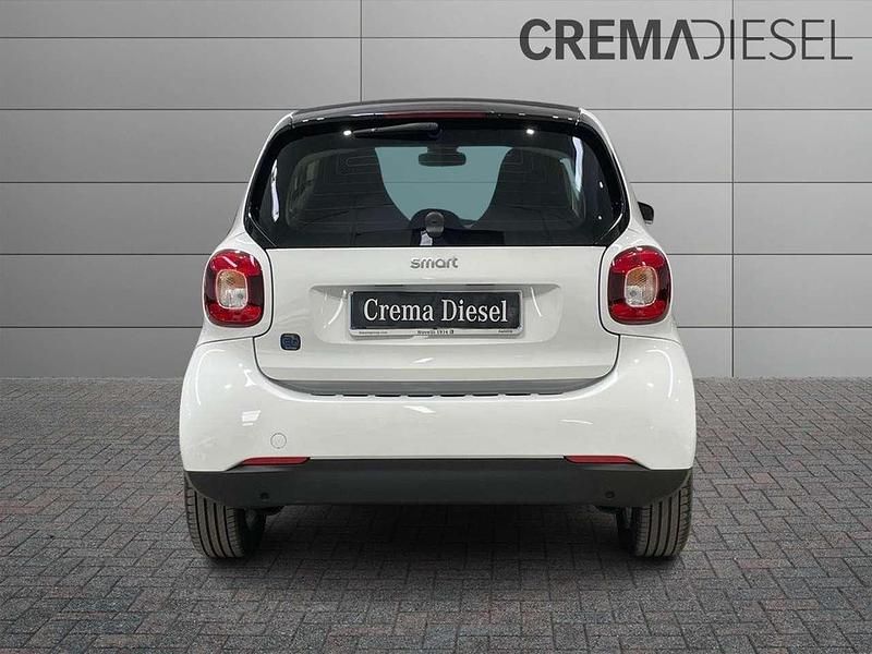 Usata Smart ForTwo Coupé Pure 41 kW (56 CV) 2022 Bianco Utilitaria