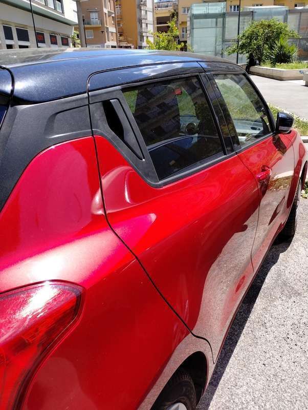 Rosso Usata 2021 Suzuki Swift Due volumi | 13.500 € (Buon prezzo) - Immagine 1/1