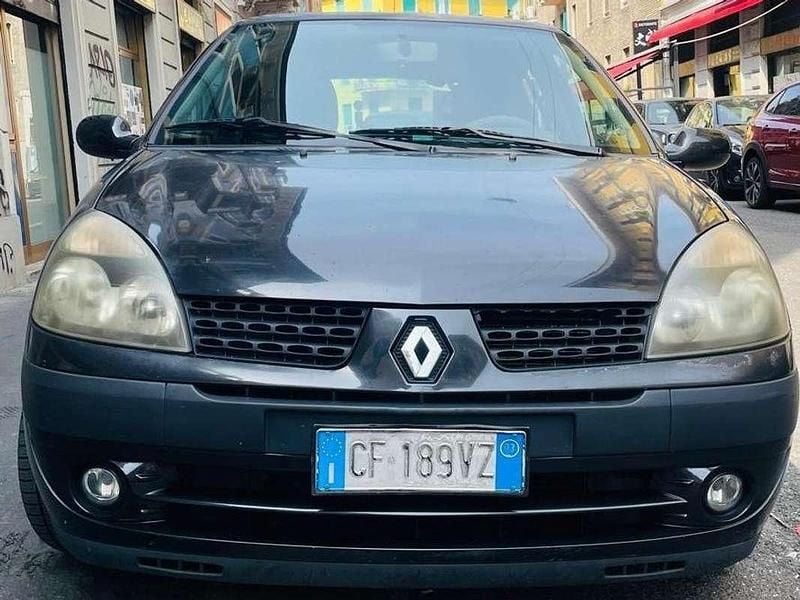 Usata Renault Clio II 75 CV (55 kW) 2003 Berlina