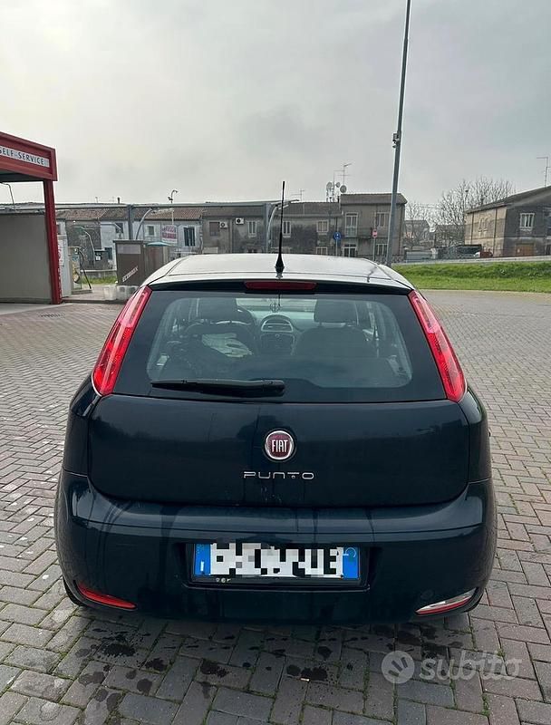 Usata Fiat Grande Punto 75 CV (55 kW) 2015 Utilitaria