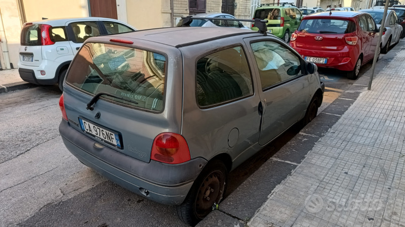 Usato 2003 Renault Twingo 1.1 Benzin 58 CV (400 €)