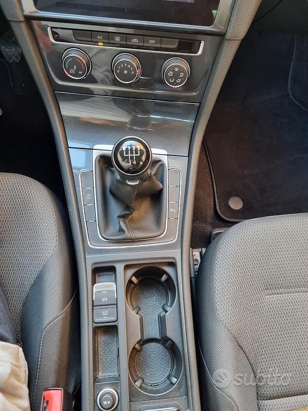 Usata VW Golf VII Business 116 CV (85 kW) 2018 Bianco Station wagon