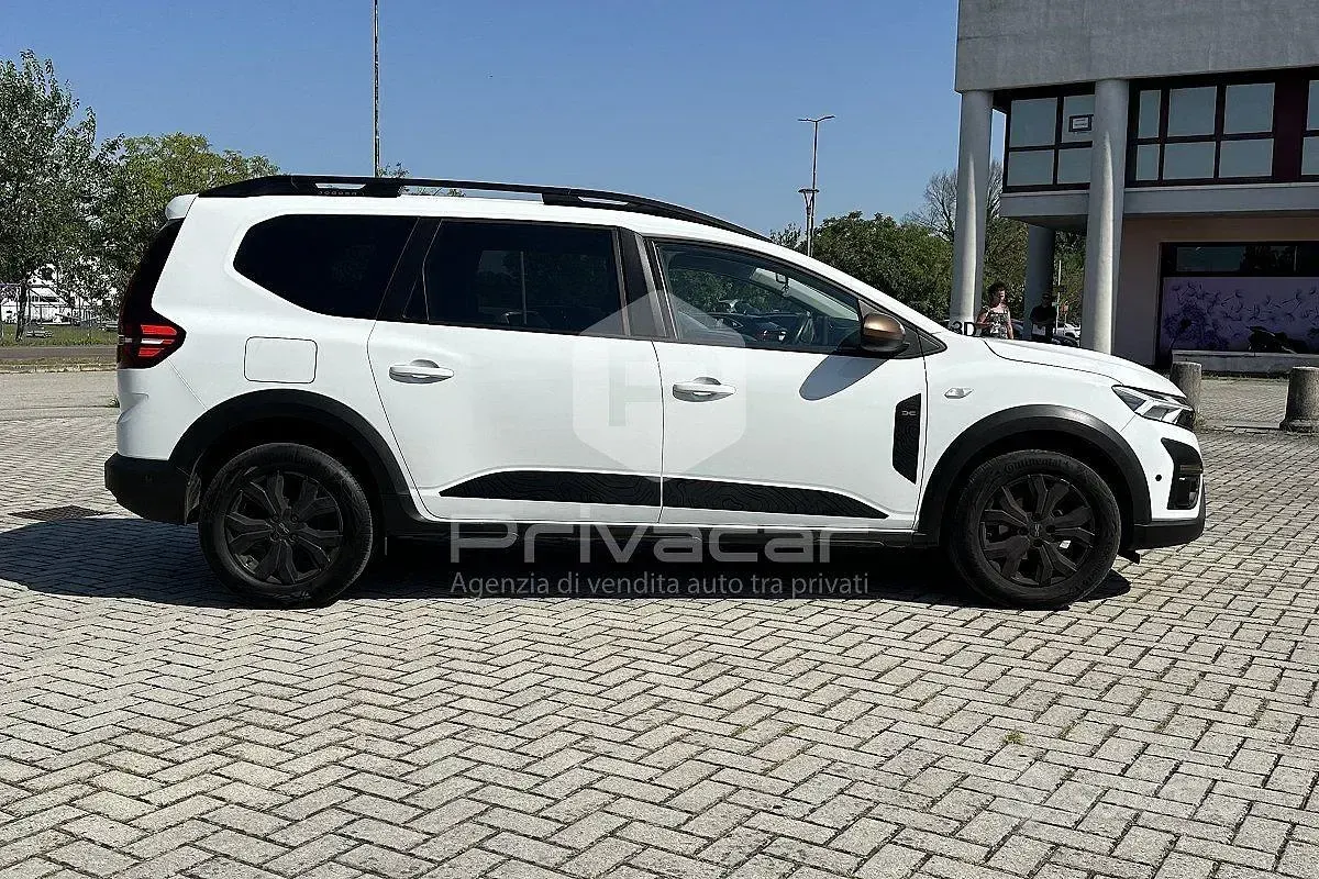 Usata Dacia Jogger Extreme 101 CV (74 kW) 2024 Bianco Monovolume