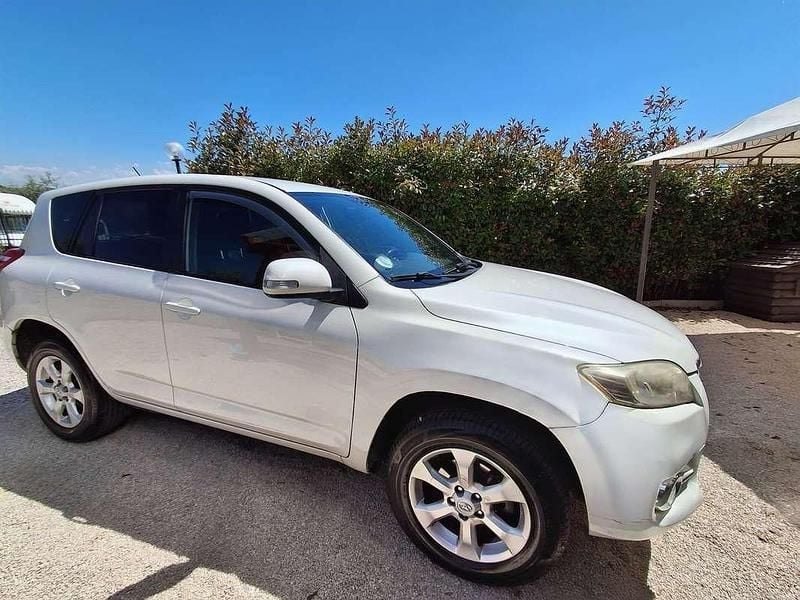 Usata Toyota RAV4 150 CV (110 kW) 2011 SUV