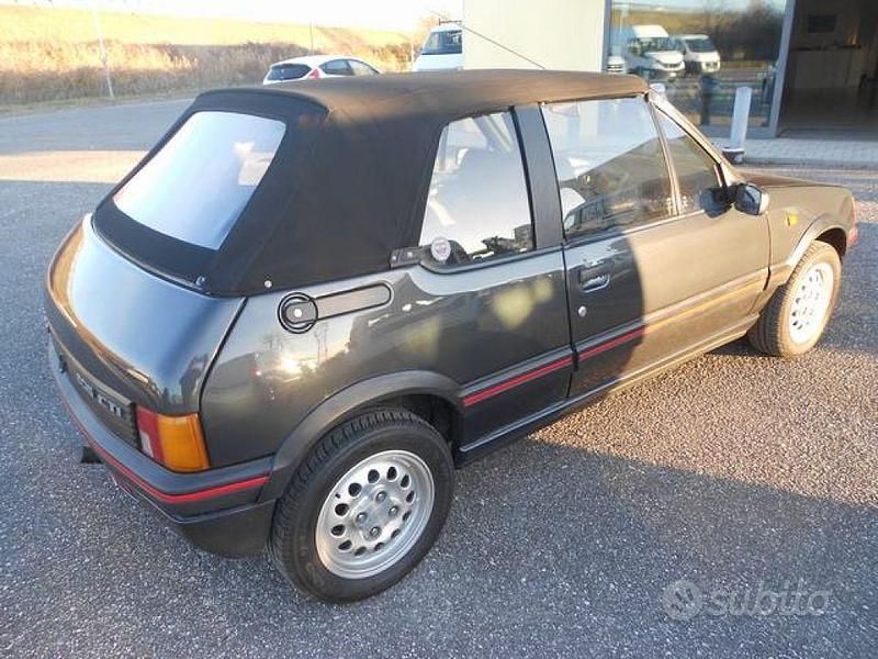 Usata Peugeot 205 113 CV (83 kW) 1990 Grigio scuro metallizzato Cabrio
