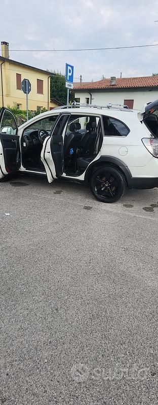 Usata Chevrolet Captiva 150 CV (110 kW) 2010 Bianco SUV