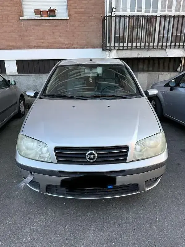 Usata Fiat Punto Active 60 CV (44 kW) 2005 Grigio Utilitaria