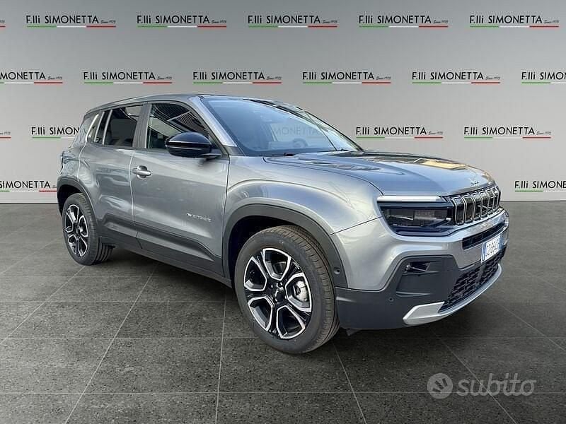 Nuova Jeep Avenger EV Summit 114 kW (156 CV) 2025 Grigio SUV