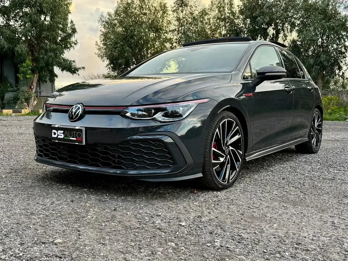 Usata VW Golf VIII GTI 245 CV (180 kW) 2020 Grigio Berlina