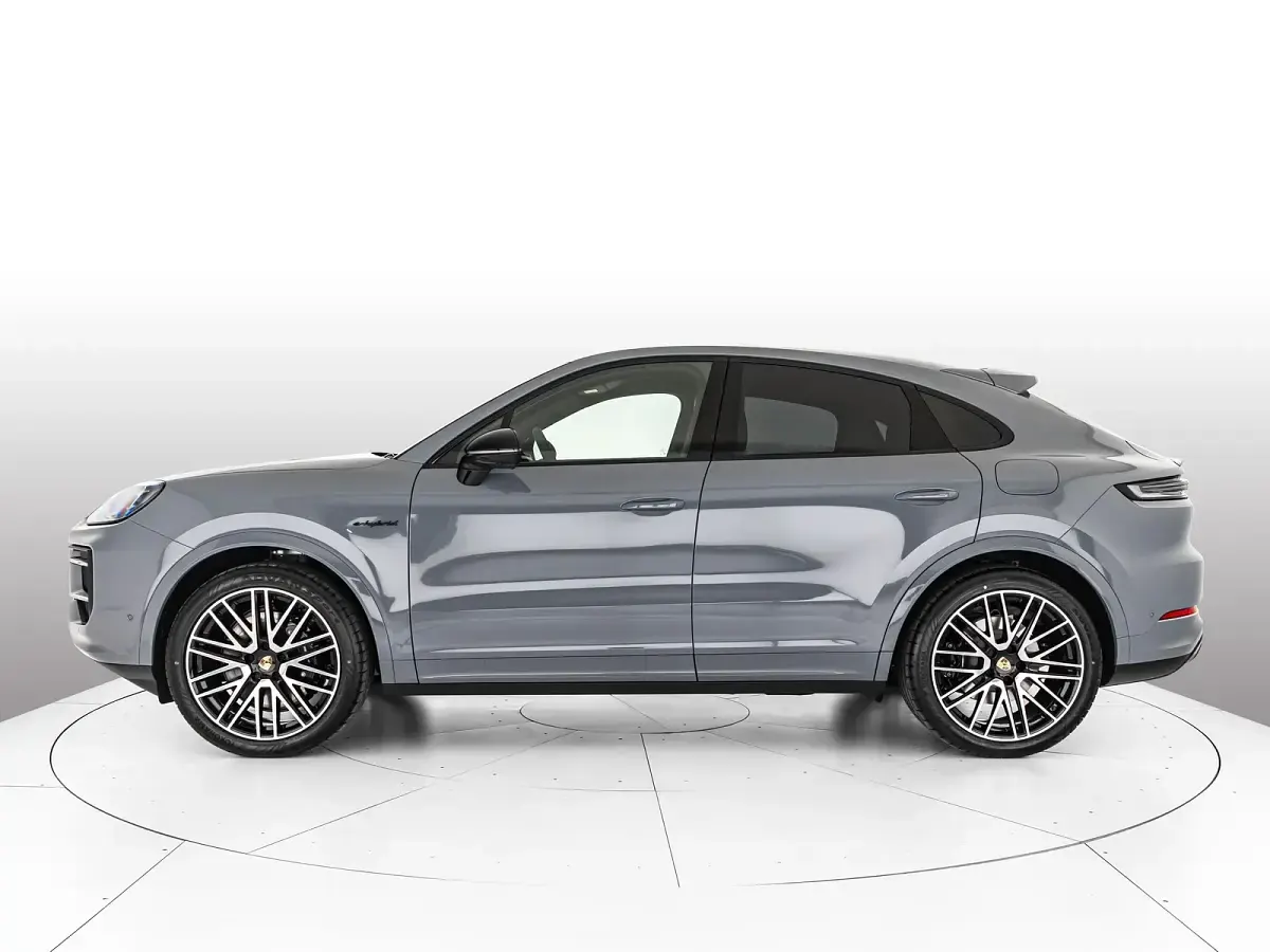 Nuova Porsche Cayenne Black Edition 2026 Grigio artico SUV