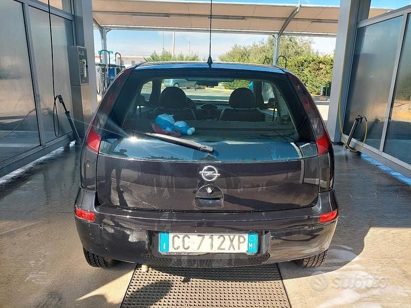 Usata Opel Corsa Comfort 58 CV (42 kW) 2002 Utilitaria