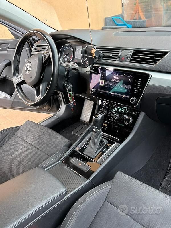 Usata Skoda Superb Executive 120 CV (88 kW) 2018 Nero Station wagon