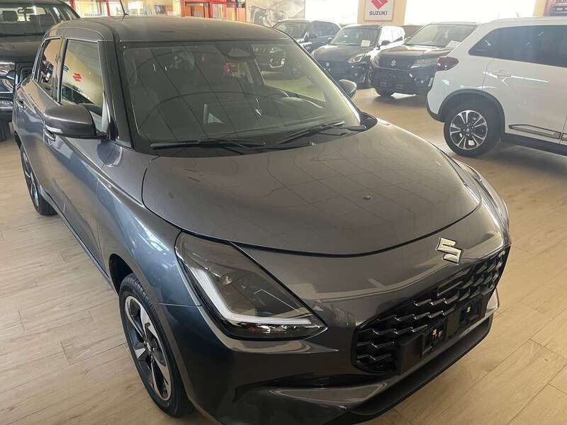 Usata Suzuki Swift 83 CV (61 kW) 2024 Argento Utilitaria