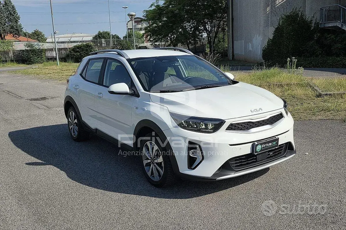 Occasion Kia Stonic Urban 100 ch (73 kW) 2023 Blanc SUV