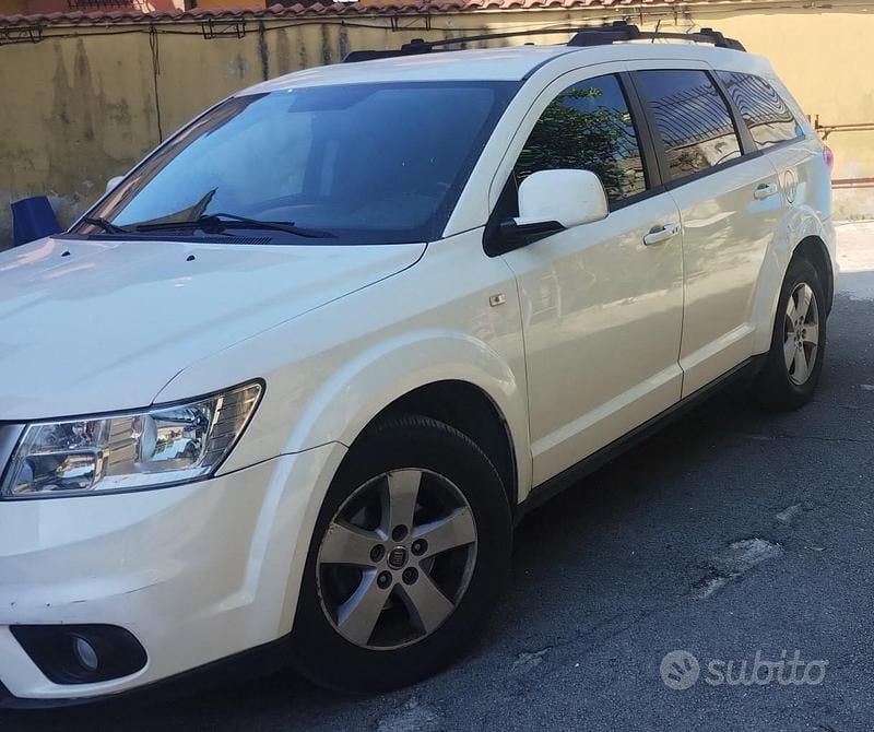 Usata Fiat Freemont 140 CV (102 kW) 2012 Bianco SUV