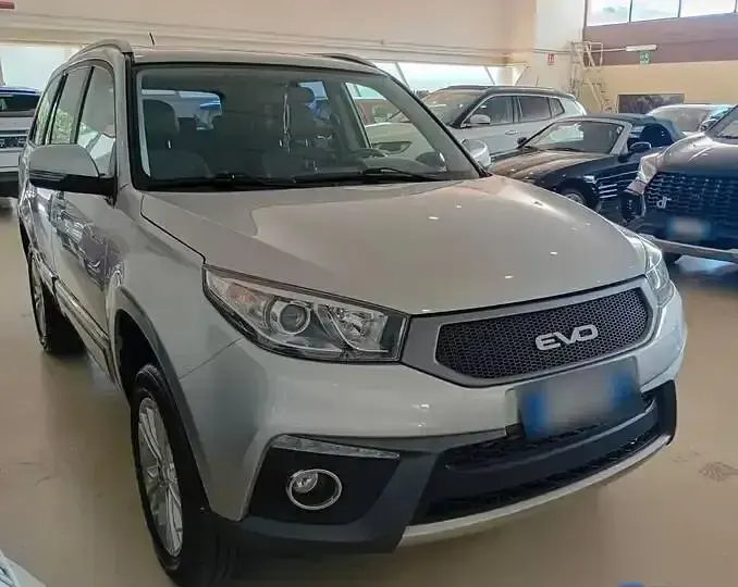 Usata EVO Evo 5 126 CV (92 kW) 2022 Argento SUV