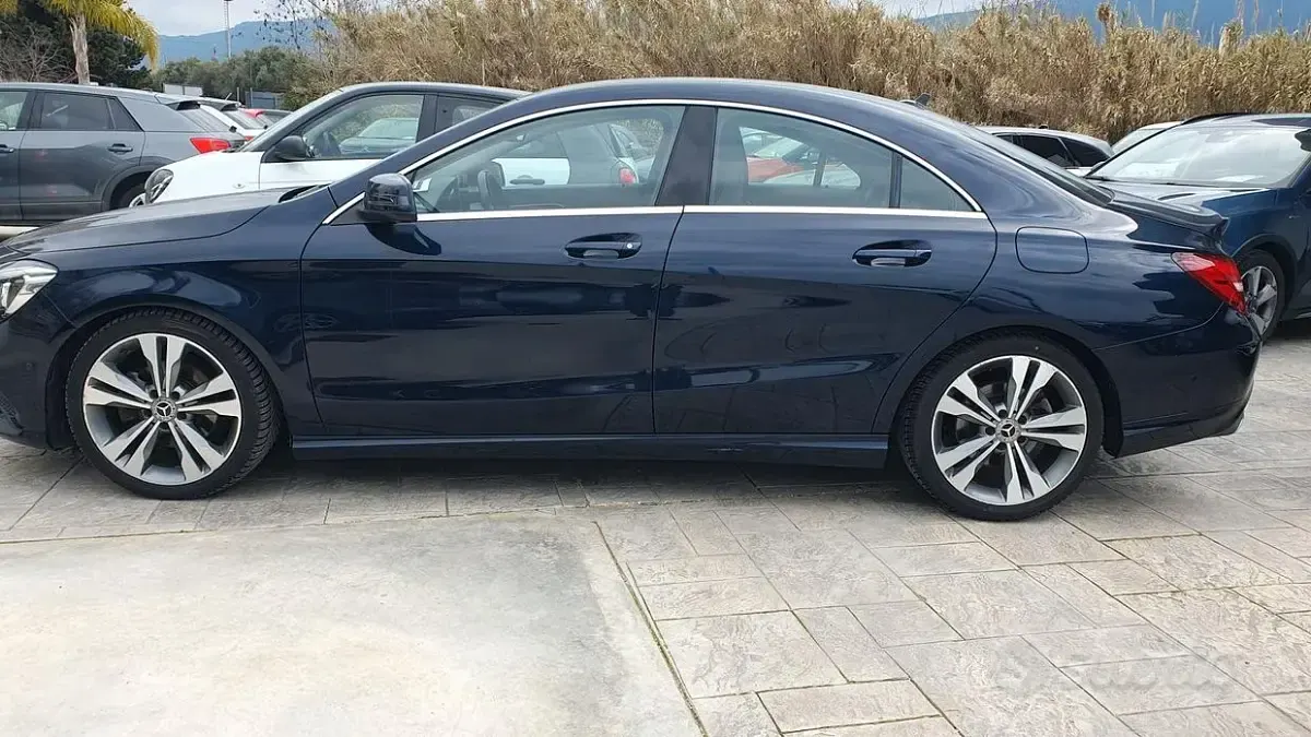 Usata Mercedes CLA200 136 CV (100 kW) 2018 Blu Coupé