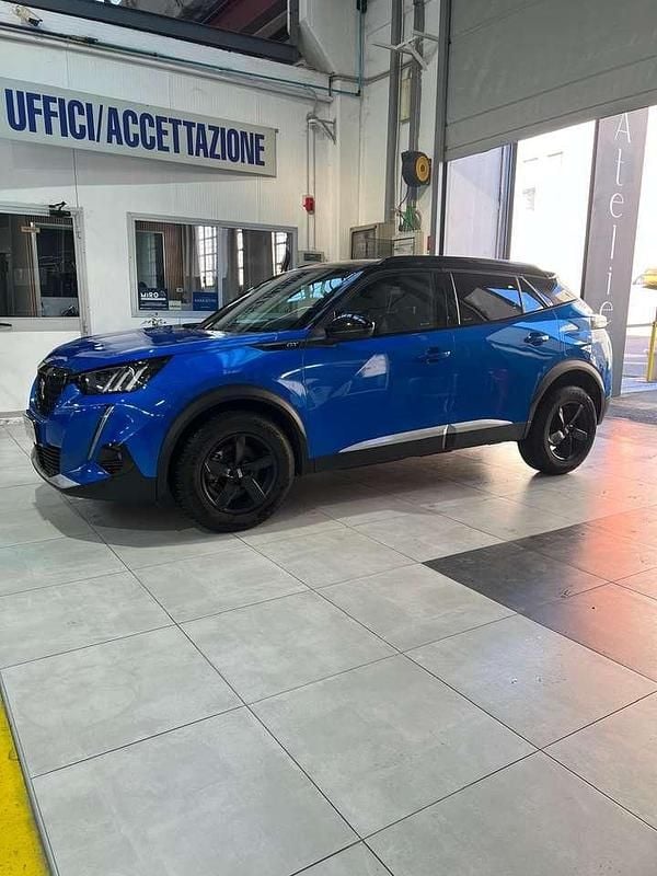 Usata Peugeot 2008 Allure 131 CV (96 kW) 2020 Blu/azzurro SUV