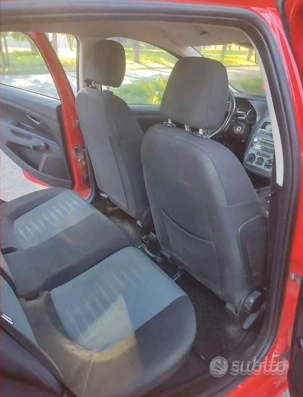 Usata Fiat Grande Punto 77 CV (56 kW) 2009 Rosso Utilitaria