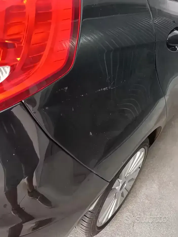 Usata Ford Fiesta 90 CV (66 kW) 2009 Nero Berlina
