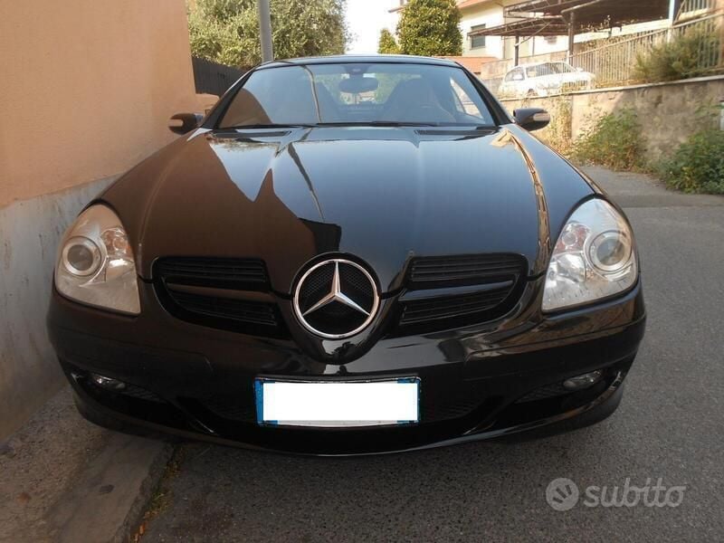 Usata Mercedes SLK280 231 CV (169 kW) 2005 Nero Cabrio