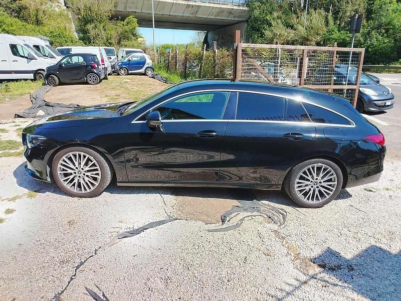 Usata Mercedes CLA200 Shooting Brake Executive 150 CV (110 kW) 2020 Nero Station wagon