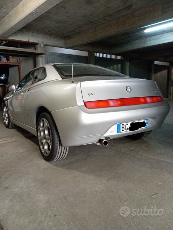 Usata Alfa Romeo GTV 144 CV (105 kW) 2000 Coupé