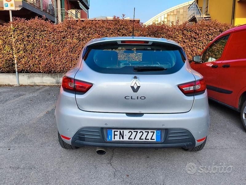 Usata Renault Clio IV Zen 90 CV (66 kW) 2018 Grigio Berlina