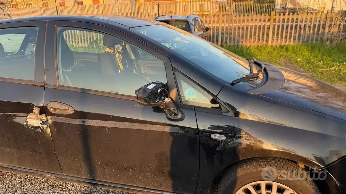 Usata Fiat Grande Punto 65 CV (47 kW) 2007 Nero Utilitaria