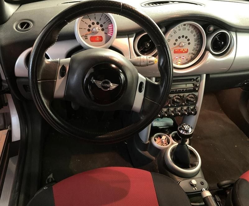 Usata Mini Cooper Cabriolet 115 CV (84 kW) 2005 Argento Cabrio