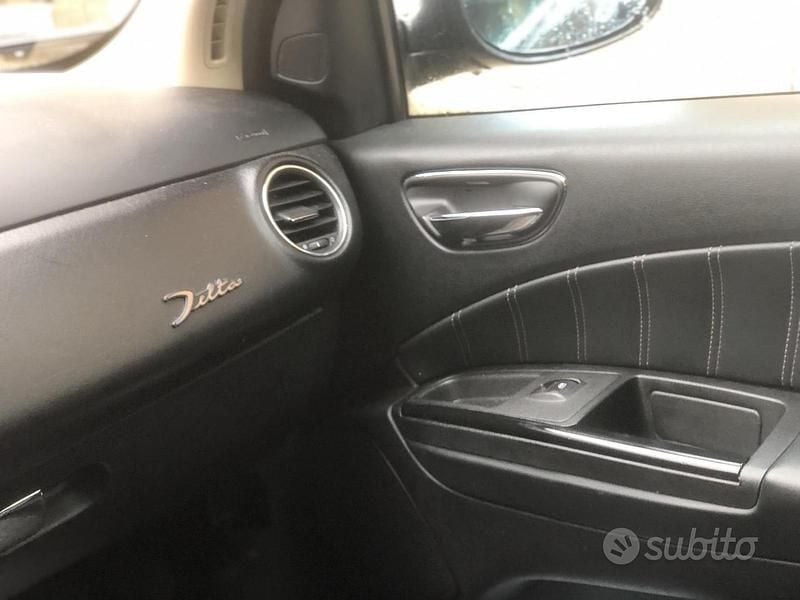 Usata Lancia Delta 165 CV (121 kW) 2009 Nero Utilitaria