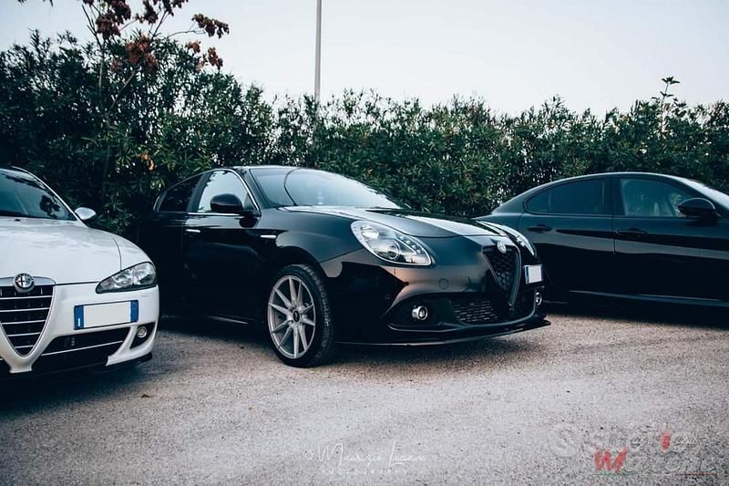 Nero Usata 2018 Alfa Romeo Giulietta Tre volumi | 14.000 € (Molto cara) - Immagine 1/3