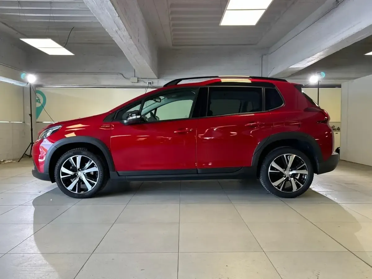 Usata Peugeot 2008 GT-line 110 CV (80 kW) 2019 Rosso SUV